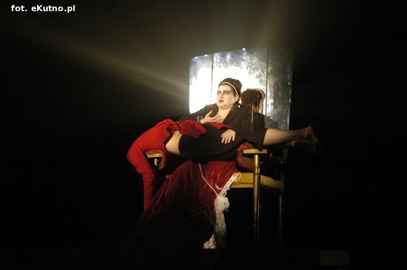 Kto zrozumiał w Kutnie Gyubala Wahazara? Matka.