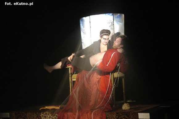 Kto zrozumiał w Kutnie Gyubala Wahazara? Matka.