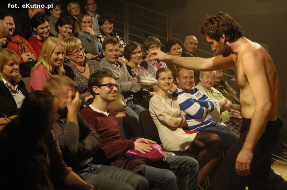 Kto zrozumiał w Kutnie Gyubala Wahazara? Matka.