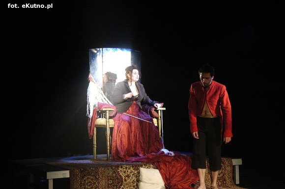 Kto zrozumiał w Kutnie Gyubala Wahazara? Matka.