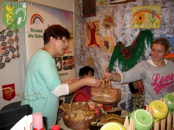 4kroki - wsparcie osób niesłyszących na rynku pracy