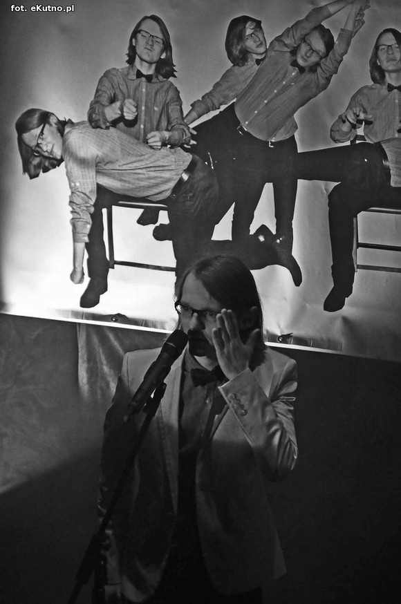 Koktajl wstrząśnięty i niemieszany. Pół na pół Rybickiego