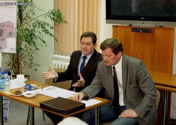 Lotnisko i plaża w Kutnie! Dyskusja o przyszłości miasta w Regionalnej Izbie Gospodarczej