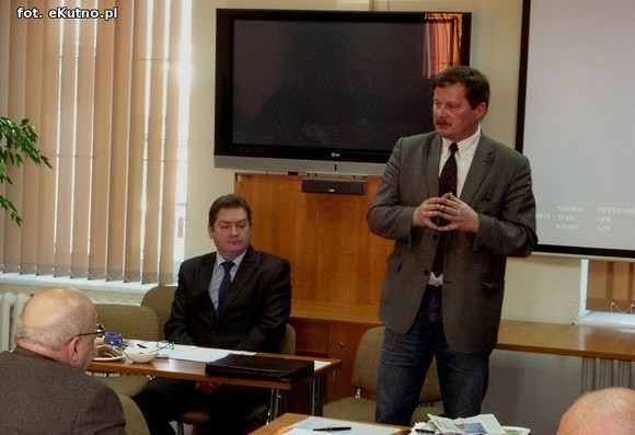 Lotnisko i plaża w Kutnie! Dyskusja o przyszłości miasta w Regionalnej Izbie Gospodarczej