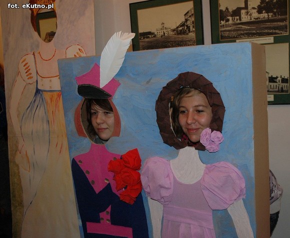 Spotkania z historią: Stroje z epoki, lekcja o broni i odkrywanie kutnowskich zabytków