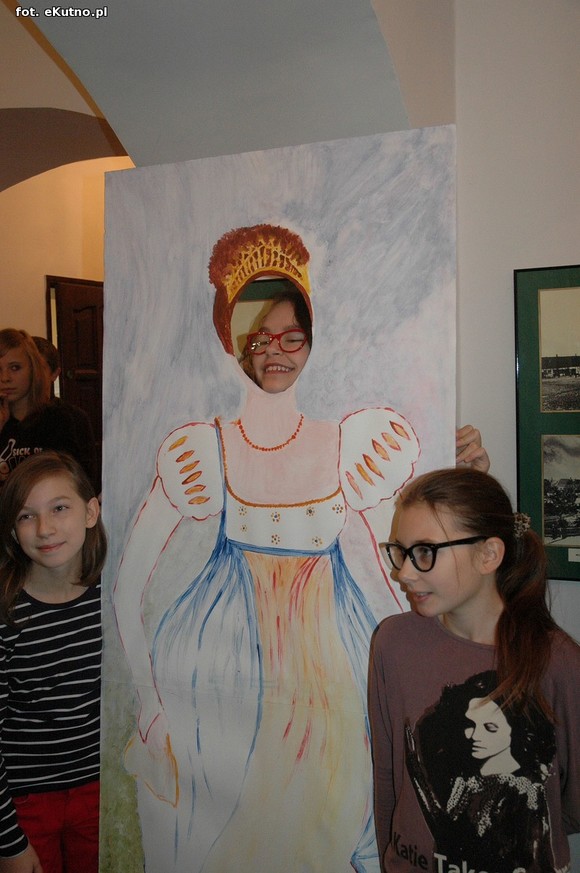 Spotkania z historią: Stroje z epoki, lekcja o broni i odkrywanie kutnowskich zabytków