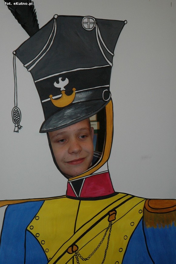 Spotkania z historią: Stroje z epoki, lekcja o broni i odkrywanie kutnowskich zabytków