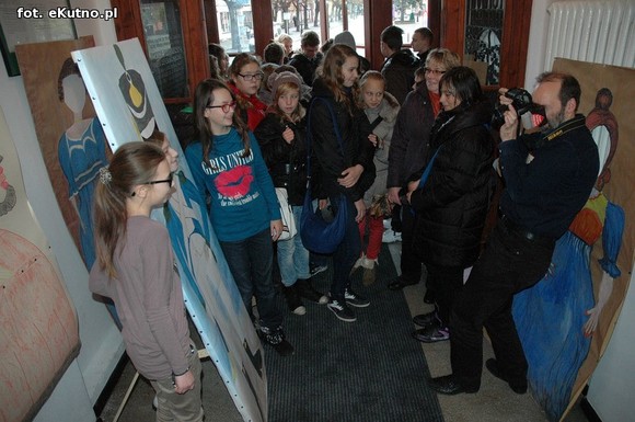 Spotkania z historią: Stroje z epoki, lekcja o broni i odkrywanie kutnowskich zabytków