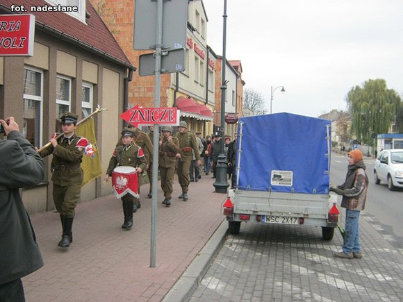 Relacja Stowarzyszenia Clonovia: Oddali hołd poległym żołnierzom