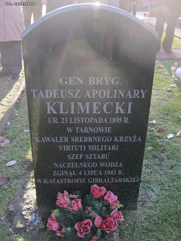 Relacja Stowarzyszenia Clonovia: Oddali hołd poległym żołnierzom