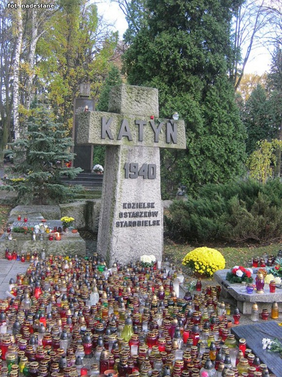 Relacja Stowarzyszenia Clonovia: Oddali hołd poległym żołnierzom