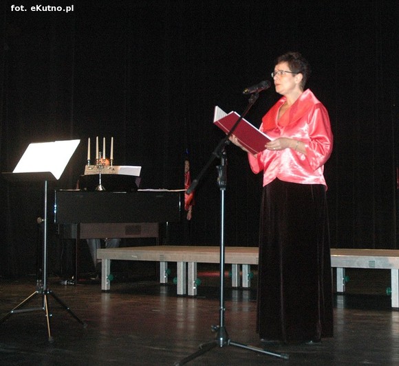 Cała sala śpiewała pieśni patriotyczne