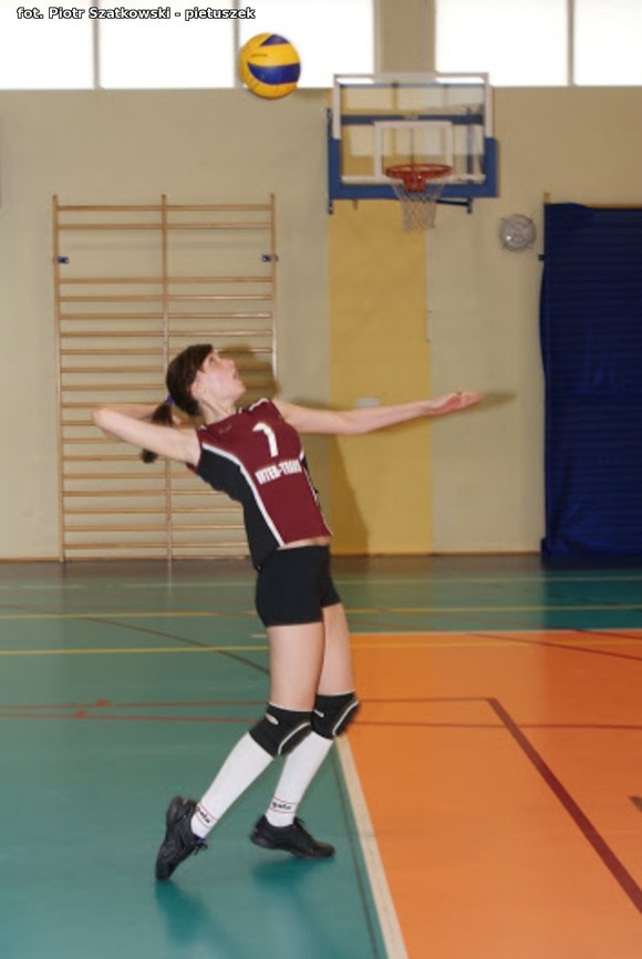 Dziewczyny z Kasprowicza wygrały V Powiatowy Turniej Siatkówki Dziewcząt z okazji Święta Niepodległości