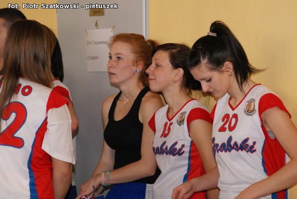 Dziewczyny z Kasprowicza wygrały V Powiatowy Turniej Siatkówki Dziewcząt z okazji Święta Niepodległości