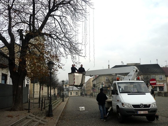 Przed ratuszem już świątecznie