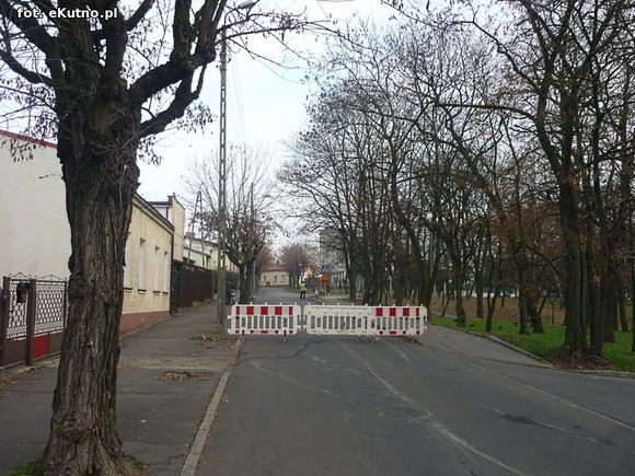 Kierowcy mają pretensje do drogowców, ale sami jeżdżą na pamięć