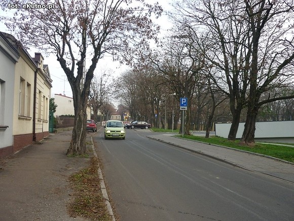 Kierowcy mają pretensje do drogowców, ale sami jeżdżą na pamięć