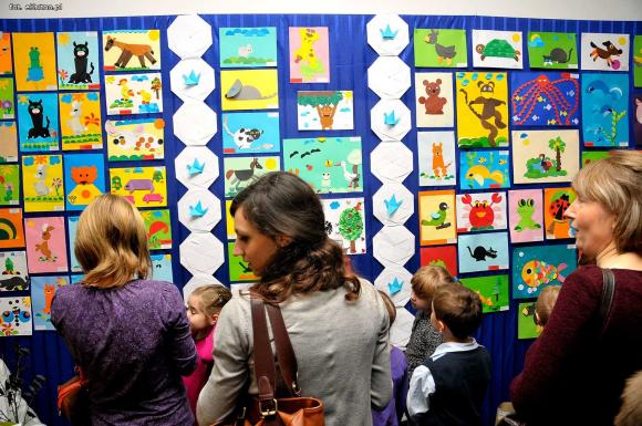 Papierowy świat zwierząt w Urzędzie Miasta