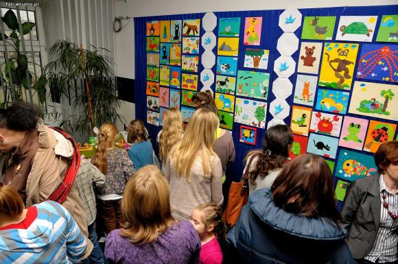 Papierowy świat zwierząt w Urzędzie Miasta