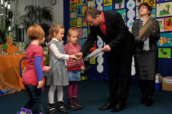 Papierowy świat zwierząt w Urzędzie Miasta