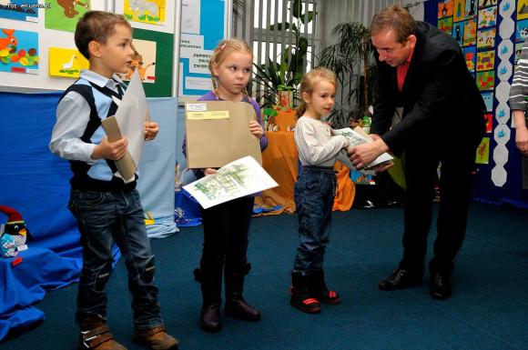 Papierowy świat zwierząt w Urzędzie Miasta