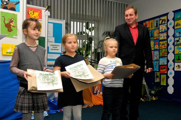 Papierowy świat zwierząt w Urzędzie Miasta