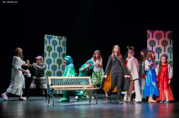 Teatr Puszek: Nie ma tego złego dla małej kutnowskiej publiczności