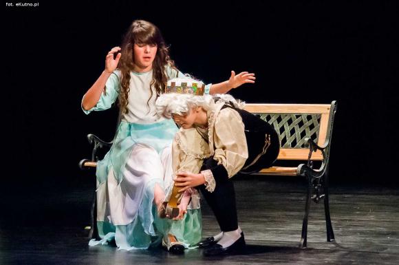 Teatr Puszek: Nie ma tego złego dla małej kutnowskiej publiczności