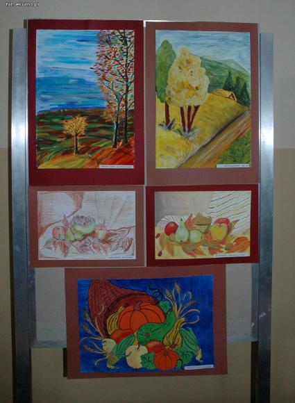 Zobacz w bibliotece wystawę pt. Barwy jesieni