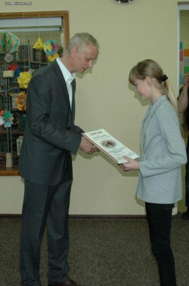 Zobacz w bibliotece wystawę pt. Barwy jesieni