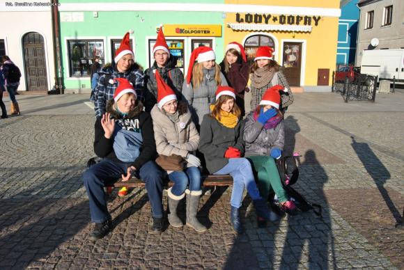 Na wielkiej paradzie mikołajów. VIII Rajd Mikołajkowy łęczyckiego Oddziału PTTK