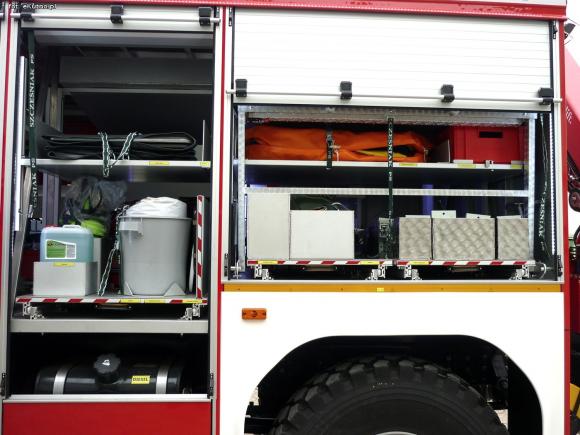 Kutnowscy strażacy wzbogacili się o nowy specjalistyczny samochód