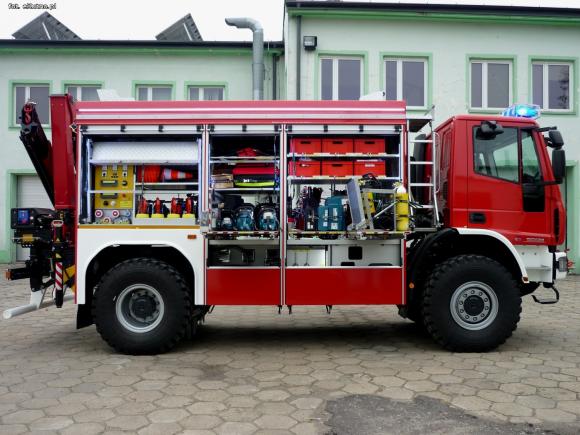 Kutnowscy strażacy wzbogacili się o nowy specjalistyczny samochód