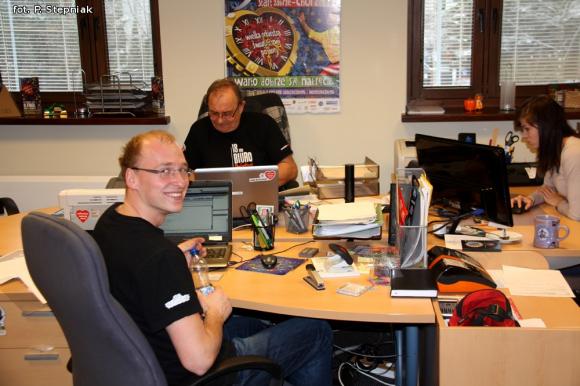 Sztab WOŚP z Zespołu Szkół w Żychlinie u Jurka Owsiaka