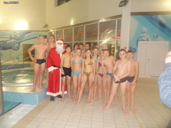 Mikołaj w parku wodnym i na lodowisku