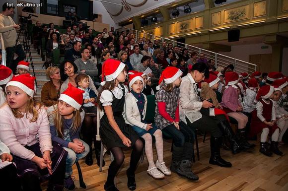 Zostali Mikołajami. Artystyczne prezentacje pod choinkę