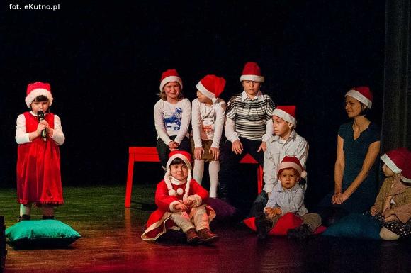 Zostali Mikołajami. Artystyczne prezentacje pod choinkę