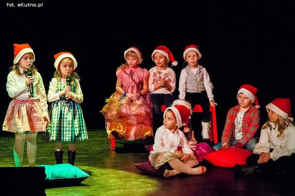 Zostali Mikołajami. Artystyczne prezentacje pod choinkę