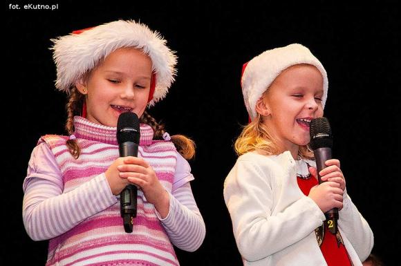 Zostali Mikołajami. Artystyczne prezentacje pod choinkę