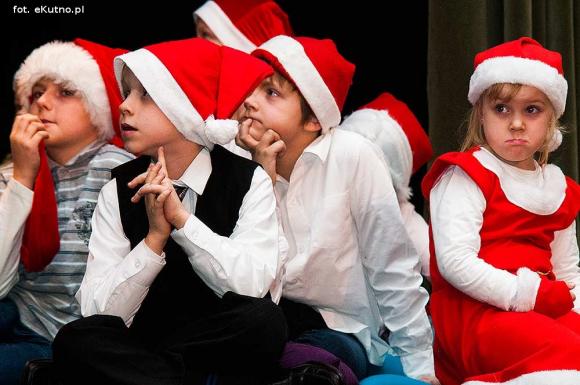 Zostali Mikołajami. Artystyczne prezentacje pod choinkę