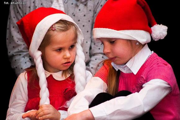 Zostali Mikołajami. Artystyczne prezentacje pod choinkę