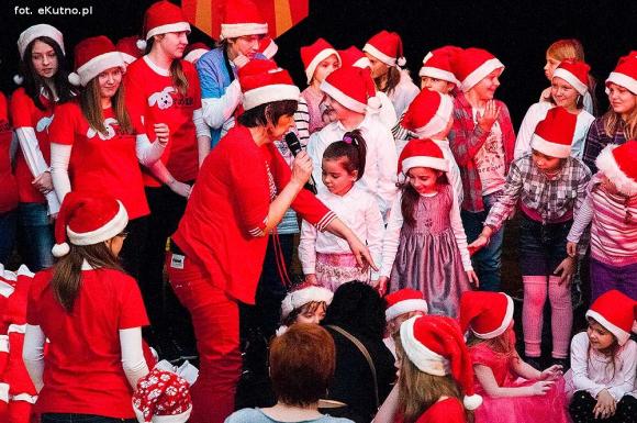 Zostali Mikołajami. Artystyczne prezentacje pod choinkę