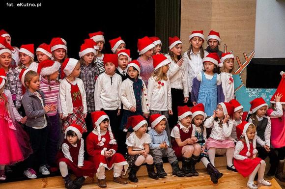 Zostali Mikołajami. Artystyczne prezentacje pod choinkę
