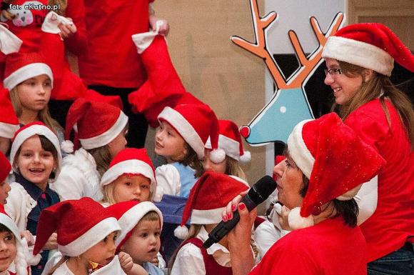 Zostali Mikołajami. Artystyczne prezentacje pod choinkę