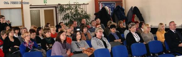 O uzależnieniach nieletnich w komendzie policji