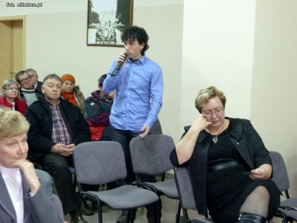 Czy biogazownia śmierdzi i hałasuje i czy prezes firmy źle życzy swojemu szwagrowi? Relacja ze spotkania mieszkańców Krośniewic z inwestorem