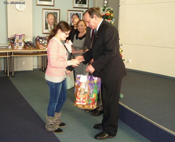 Młodzież kultywuje pamięć o stanie wojennym