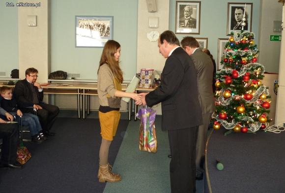 Młodzież kultywuje pamięć o stanie wojennym