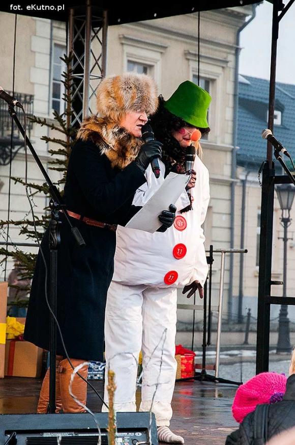 Wigilia z wielką rodziną przed Ratuszem w Kutnie
