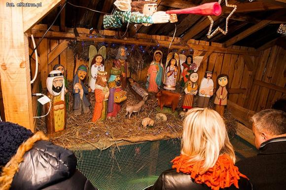 Wigilia z wielką rodziną przed Ratuszem w Kutnie